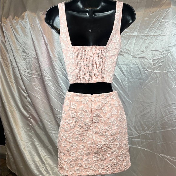 Chic Floral Pink Mini Skirt - Picture 3 of 5